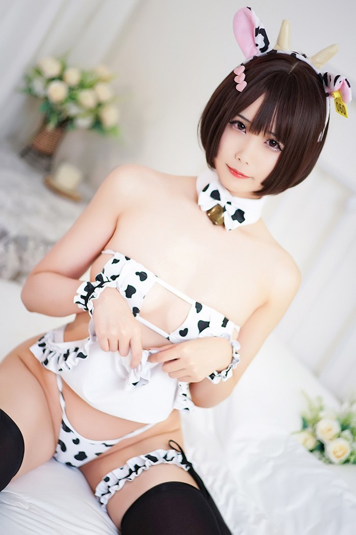 奶牛女仆晓美嫣羞涩微乳奶香四溢(图11)