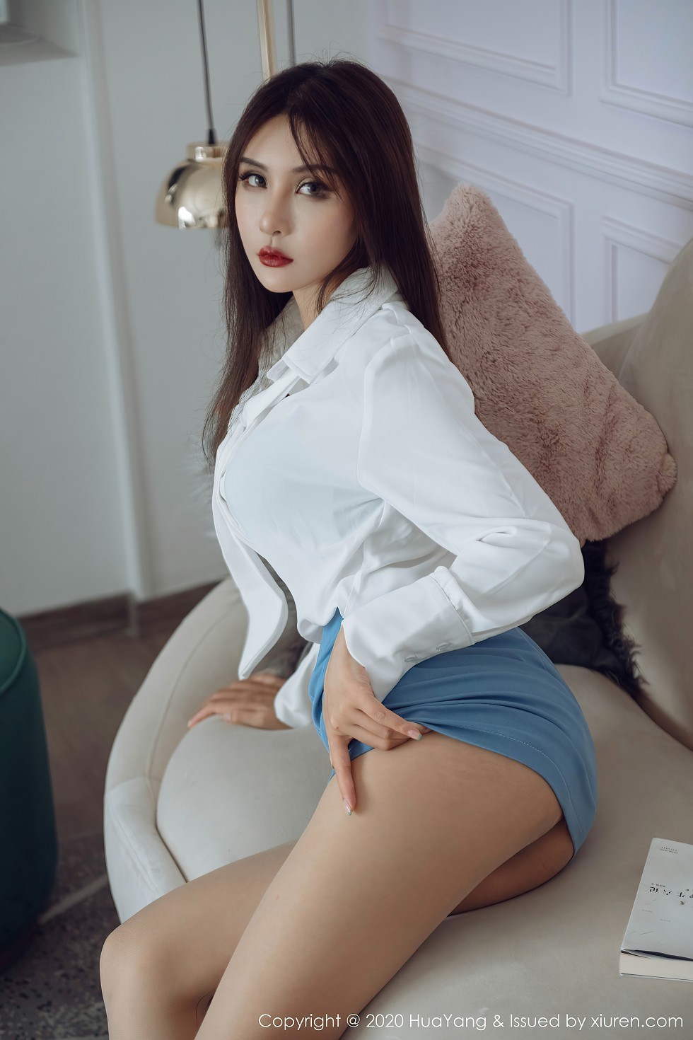 [HuaYang花漾]Vol.291_嫩模Emily顾奈奈秘书0L装扮主题白衬衣配肉丝裤袜诱惑写真62P