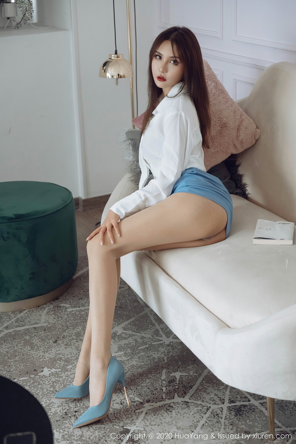 [HuaYang花漾]Vol.291_嫩模Emily顾奈奈秘书0L装扮主题白衬衣配肉丝裤袜诱惑写真62P