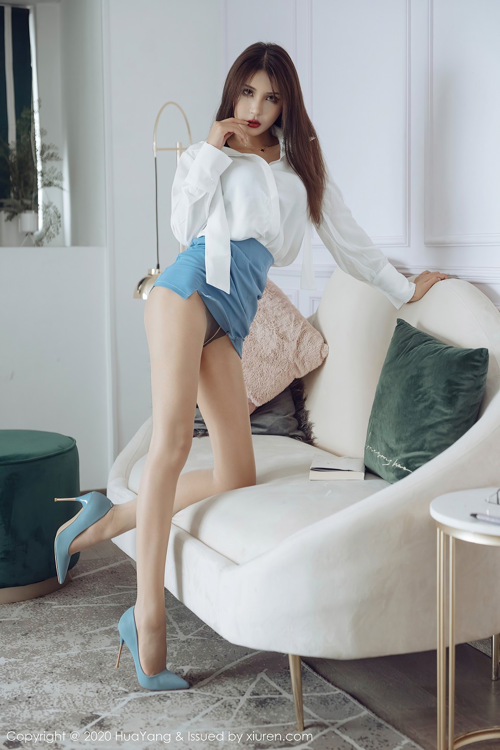 [HuaYang花漾]Vol.291_嫩模Emily顾奈奈秘书0L装扮主题白衬衣配肉丝裤袜诱惑写真62P