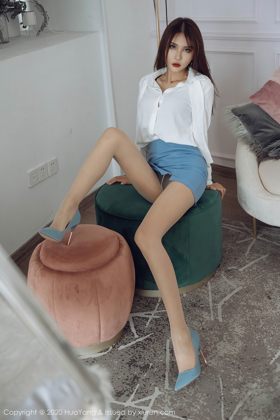 [HuaYang花漾]Vol.291_嫩模Emily顾奈奈秘书0L装扮主题白衬衣配肉丝裤袜诱惑写真62P