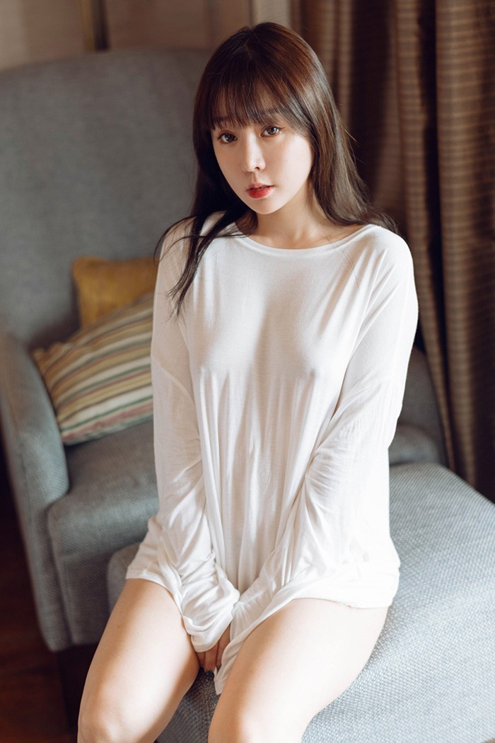 完美女人王雨纯豪乳深沟若隐若现(图15)