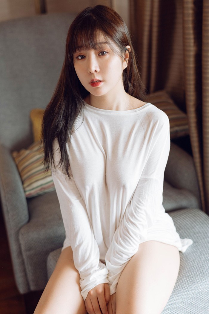 完美女人王雨纯豪乳深沟若隐若现(图26)