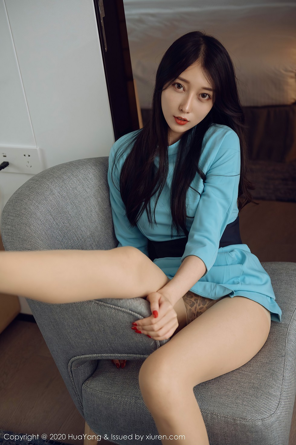 [HuaYang花漾]Vol.292_丽质模特玥儿玥er私房性感连身裙配肉丝裤袜豹纹内裤诱惑写真66P