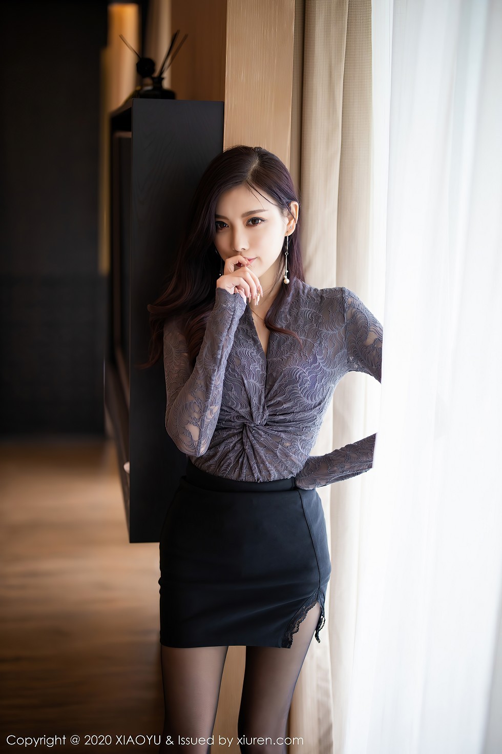 [XiaoYu画语界]Vol.372_女神杨晨晨sugar阳朔旅拍典雅ol风半脱露性感内衣完美诱惑写真93P