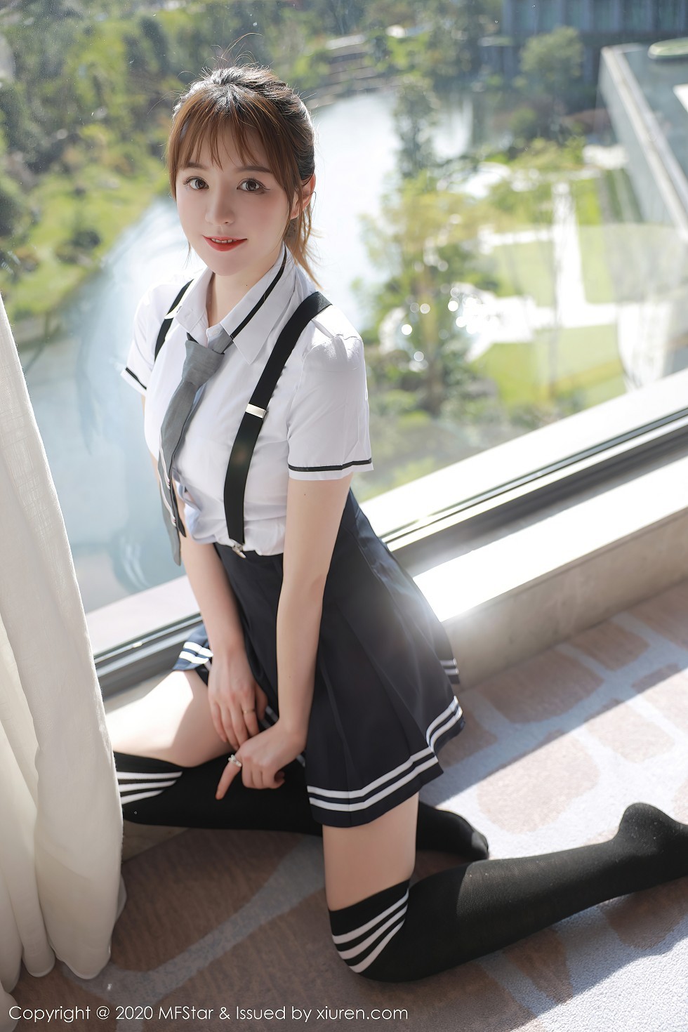 [MFStar模范学院]Vol.390_嫩模yoo优优四川旅拍学院风校服主题半脱露性感内衣写真67P