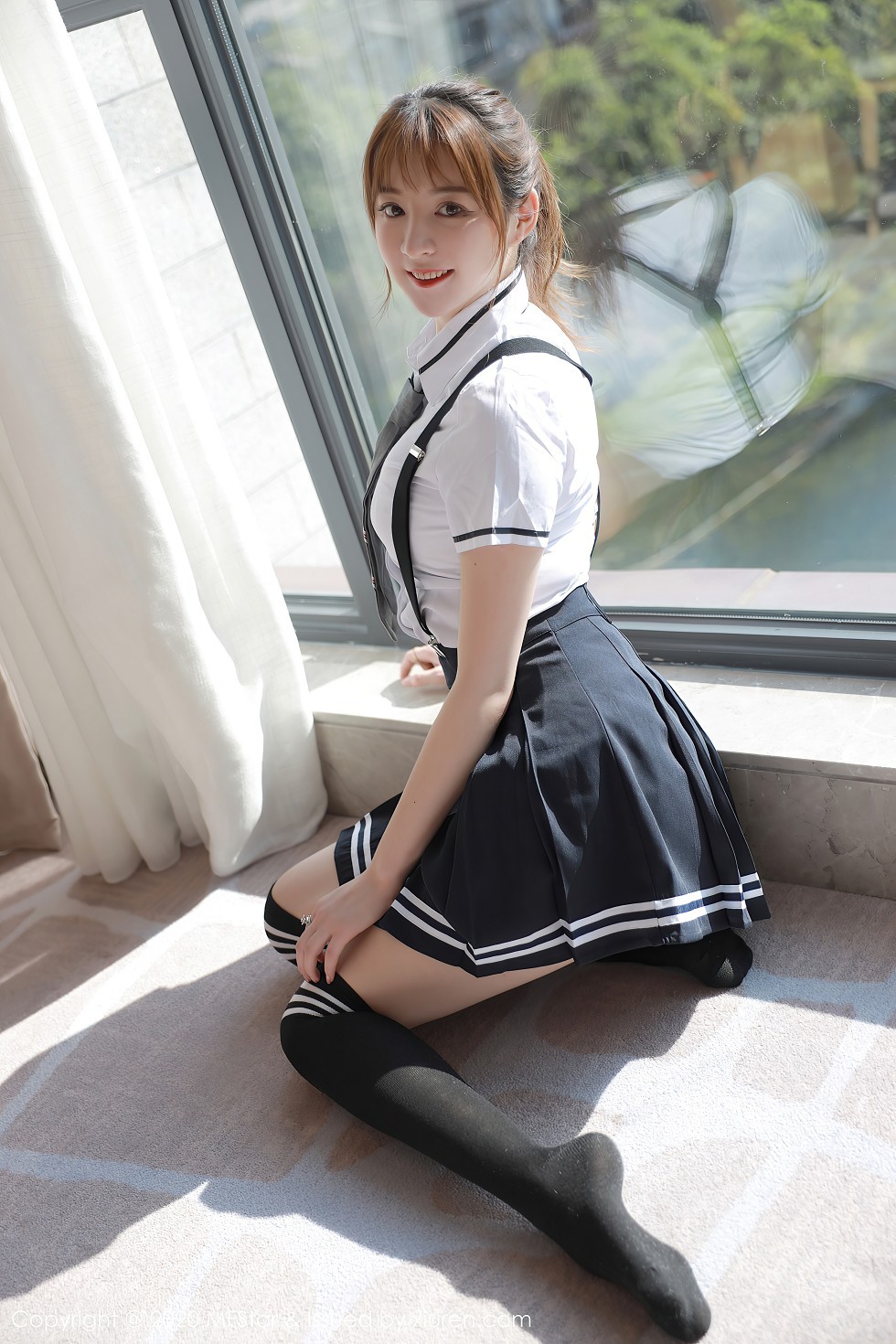 [MFStar模范学院]Vol.390_嫩模yoo优优四川旅拍学院风校服主题半脱露性感内衣写真67P