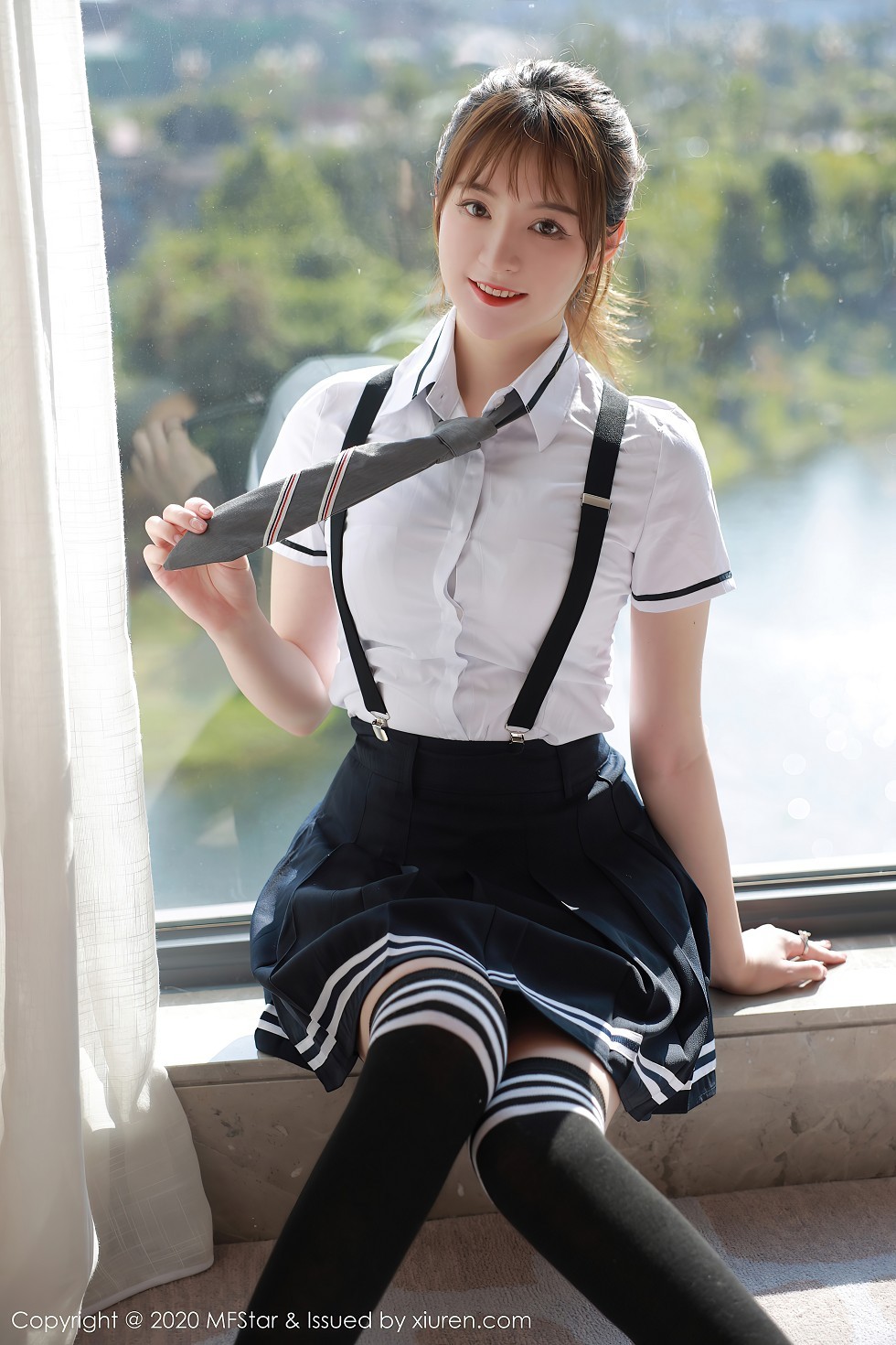 [MFStar模范学院]Vol.390_嫩模yoo优优四川旅拍学院风校服主题半脱露性感内衣写真67P