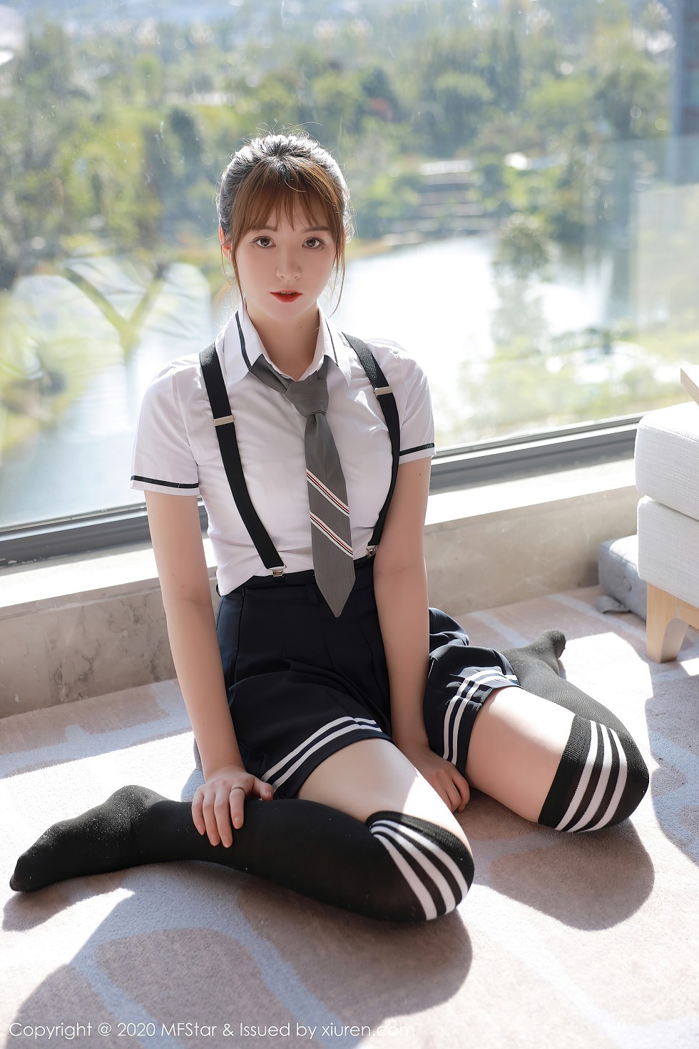 [MFStar模范学院]Vol.390_嫩模yoo优优四川旅拍学院风校服主题半脱露性感内衣写真67P