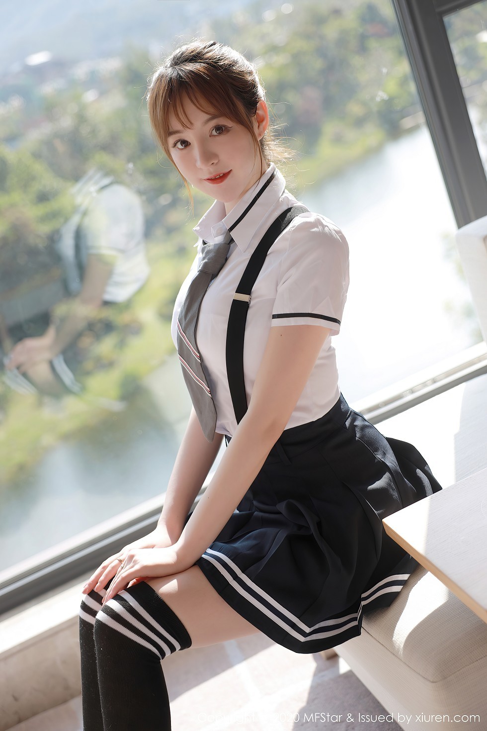 [MFStar模范学院]Vol.390_嫩模yoo优优四川旅拍学院风校服主题半脱露性感内衣写真67P