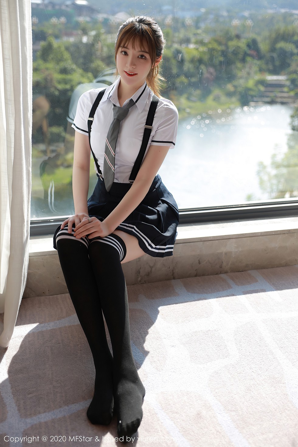 [MFStar模范学院]Vol.390_嫩模yoo优优四川旅拍学院风校服主题半脱露性感内衣写真67P