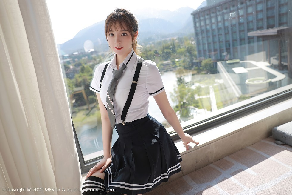 [MFStar模范学院]Vol.390_嫩模yoo优优四川旅拍学院风校服主题半脱露性感内衣写真67P