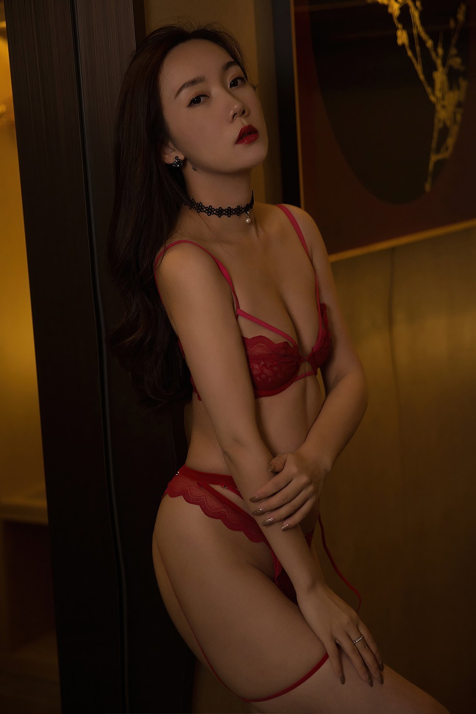 [Toutiao头条女神]No.854_嫩模艾静香私房红色情趣内衣秀惹火身材极致诱惑写真30P