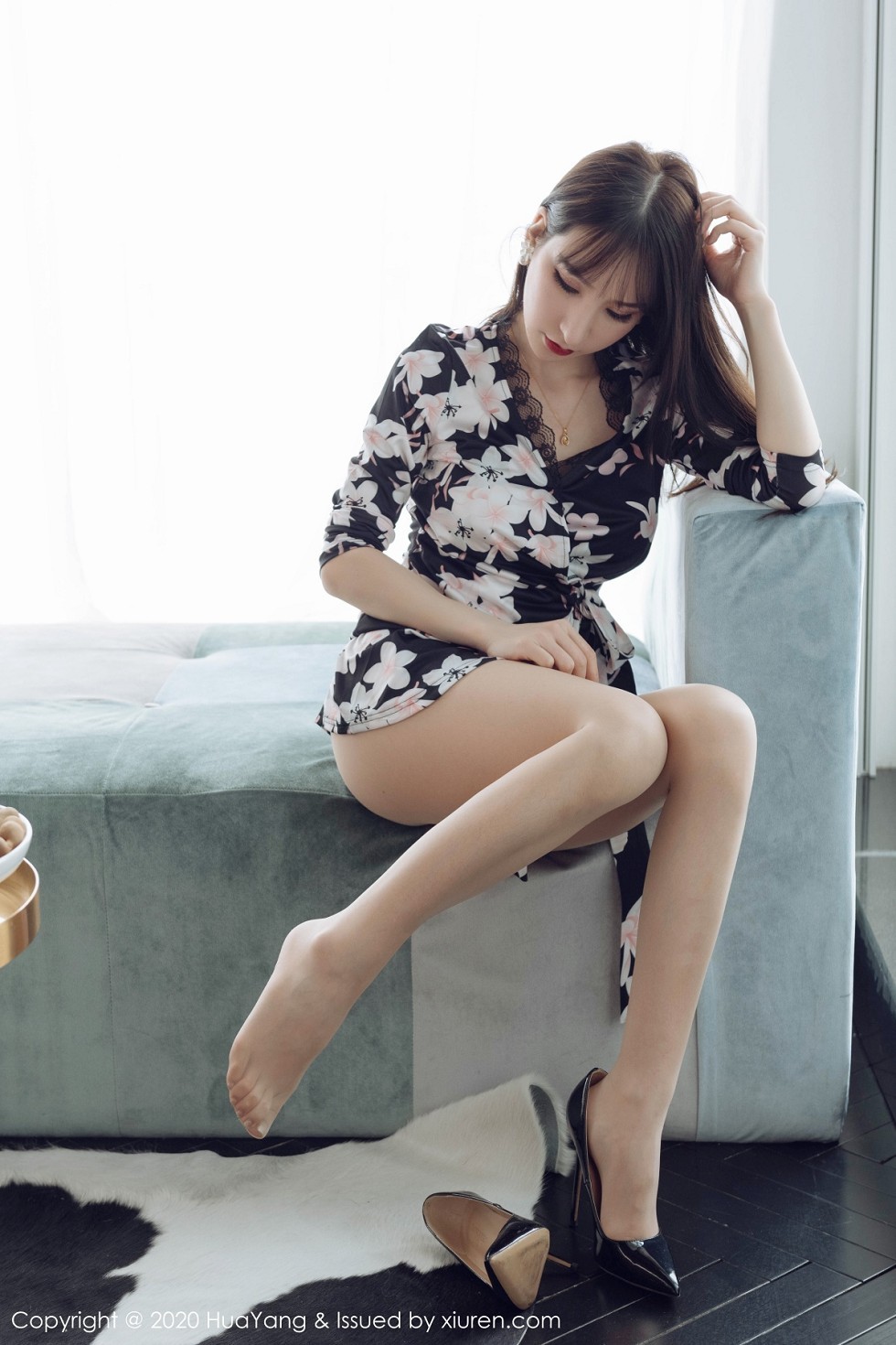 [HuaYang花漾]Vol.296_女神周于希Sandy大理旅拍脱团花和服露无内肉丝裤袜诱惑写真60P
