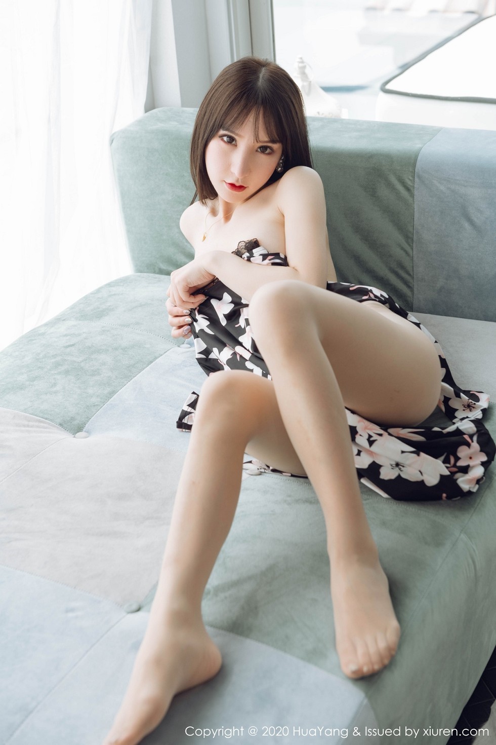 [HuaYang花漾]Vol.296_女神周于希Sandy大理旅拍脱团花和服露无内肉丝裤袜诱惑写真60P