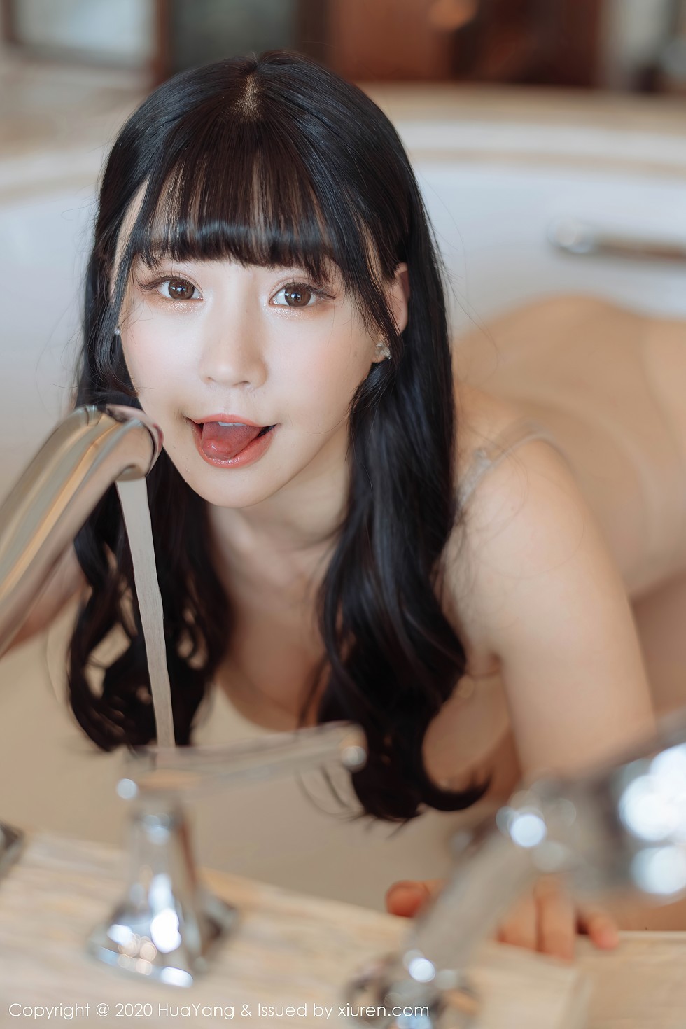 [HuaYang花漾]Vol.297_女神朱可儿Flower西双版纳旅拍私房通透内衣秀火辣身材诱惑写真48P
