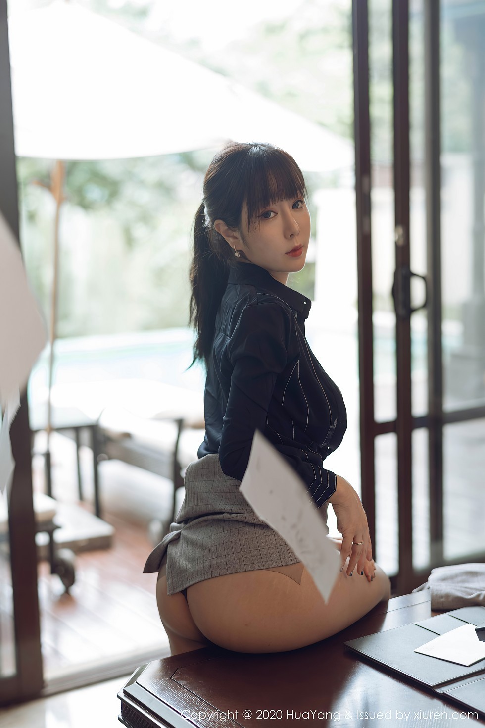 [HuaYang花漾]Vol.298_女神王雨纯西双版纳旅拍性感职场制服系列完美诱惑写真80P