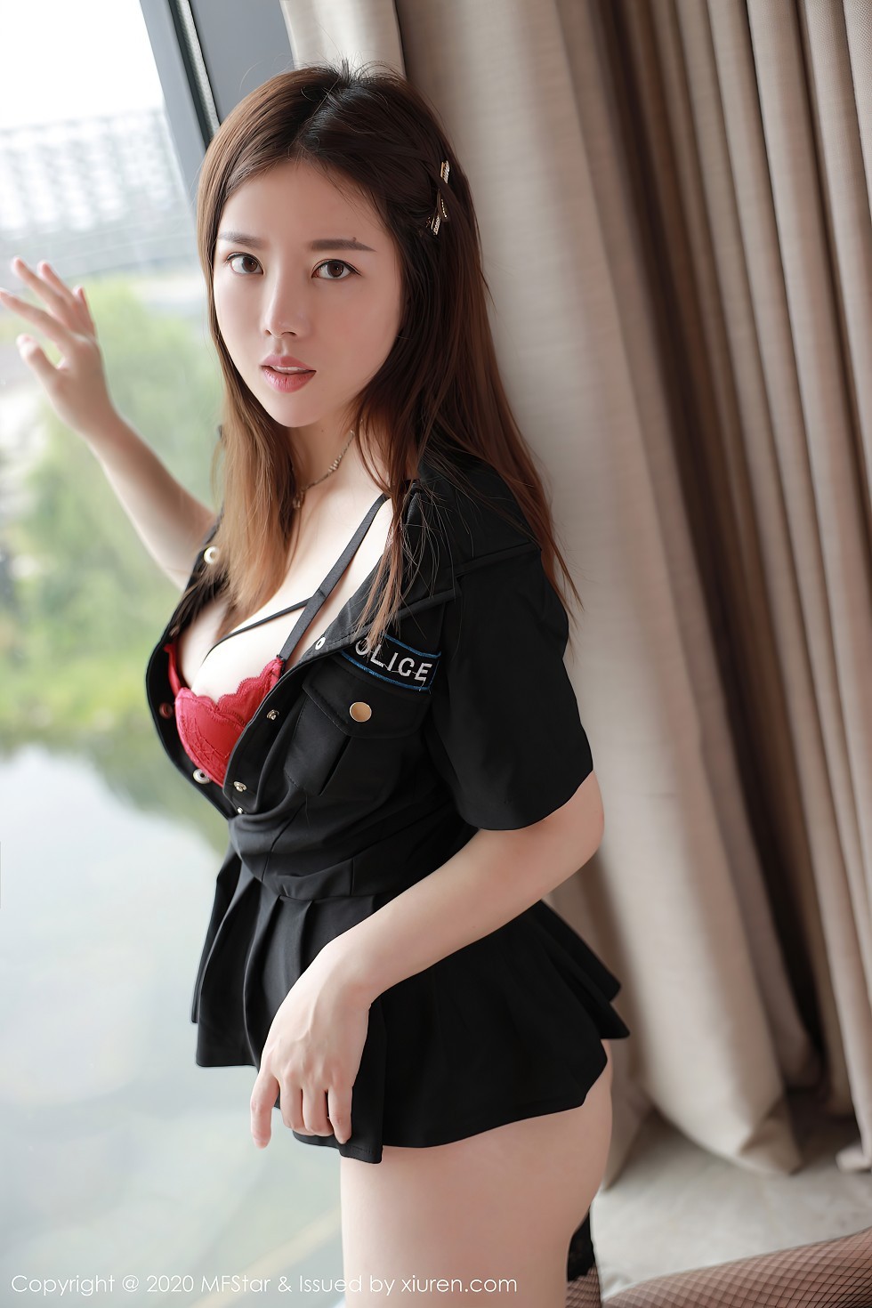 [MFStar模范学院]Vol.394_嫩模白茹雪Abby四川旅拍性感女警制服秀蕾丝内衣撩人诱惑写真52P