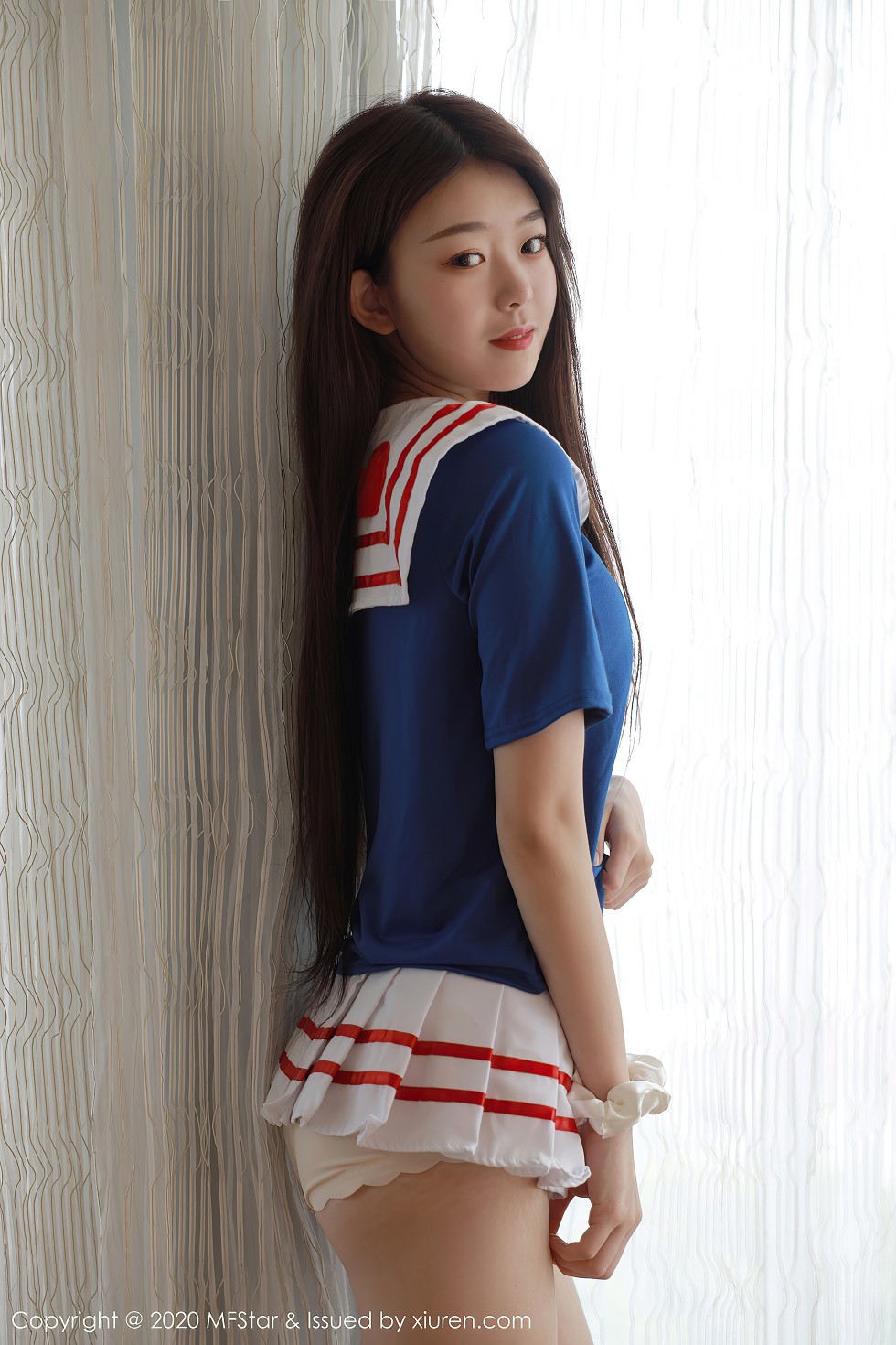 [MFStar模范学院]Vol.395_嫩模小奶瓶呜鸣私房水手服性感百褶裙秀翘臀美腿诱惑写真60P