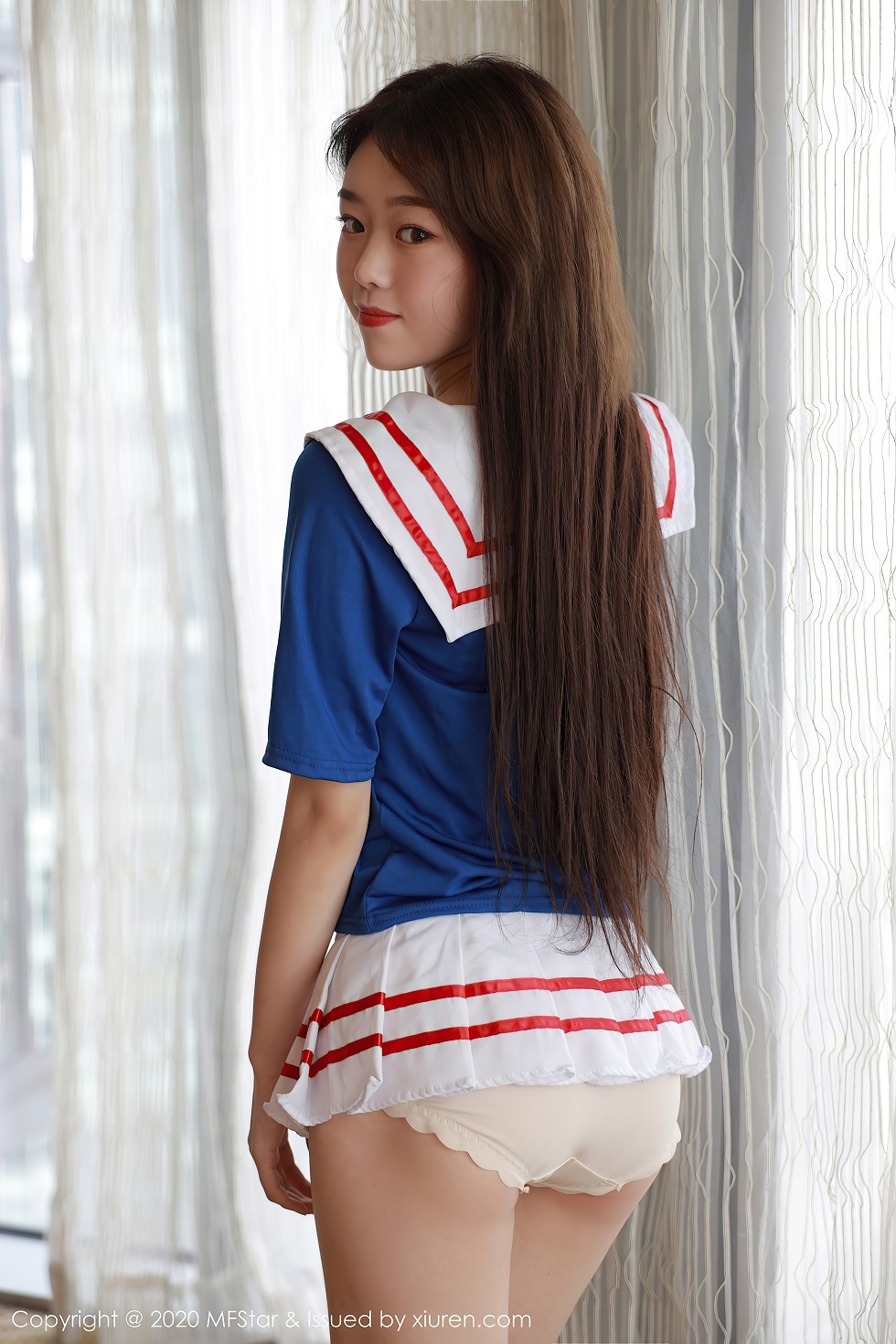 [MFStar模范学院]Vol.395_嫩模小奶瓶呜鸣私房水手服性感百褶裙秀翘臀美腿诱惑写真60P