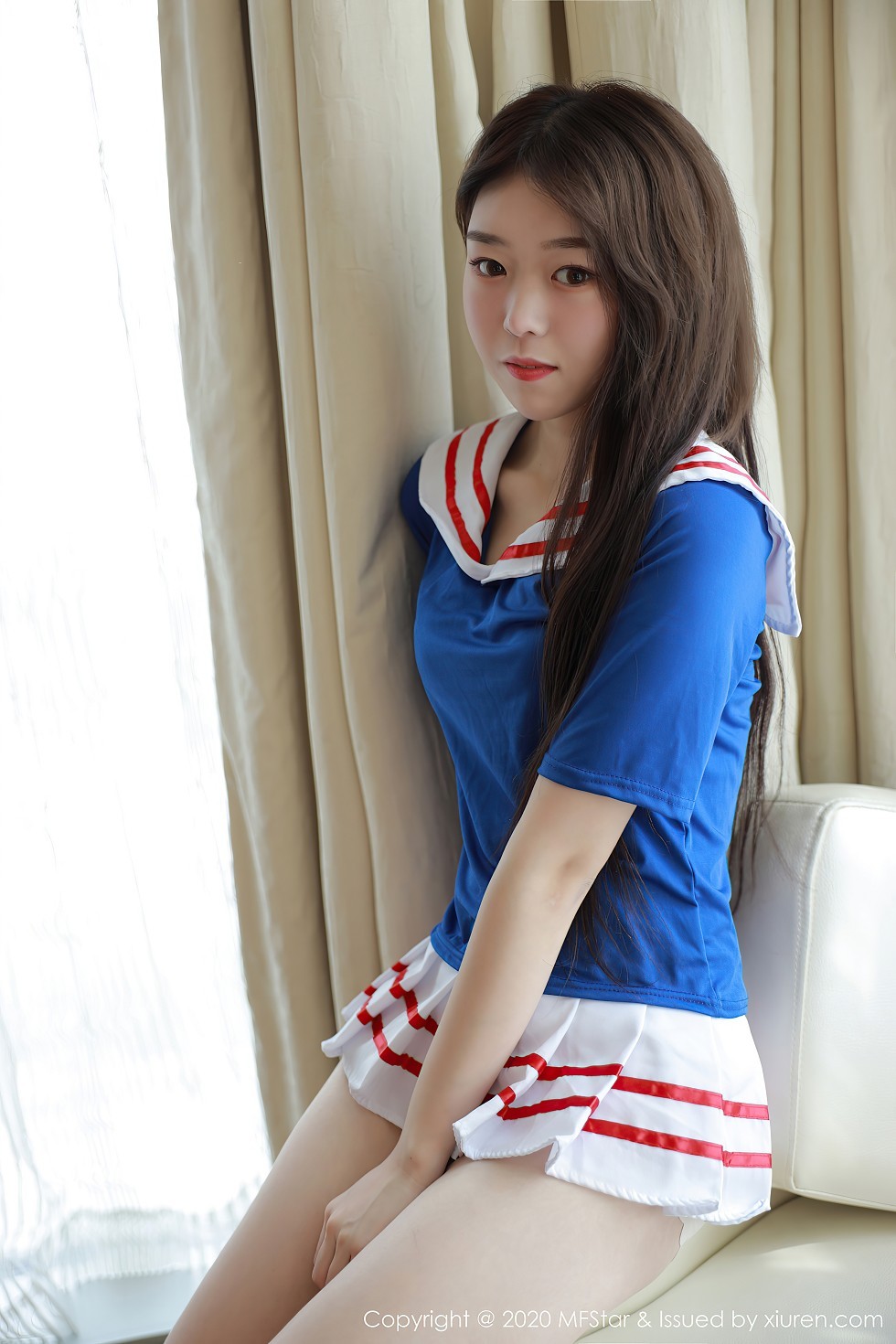 [MFStar模范学院]Vol.395_嫩模小奶瓶呜鸣私房水手服性感百褶裙秀翘臀美腿诱惑写真60P