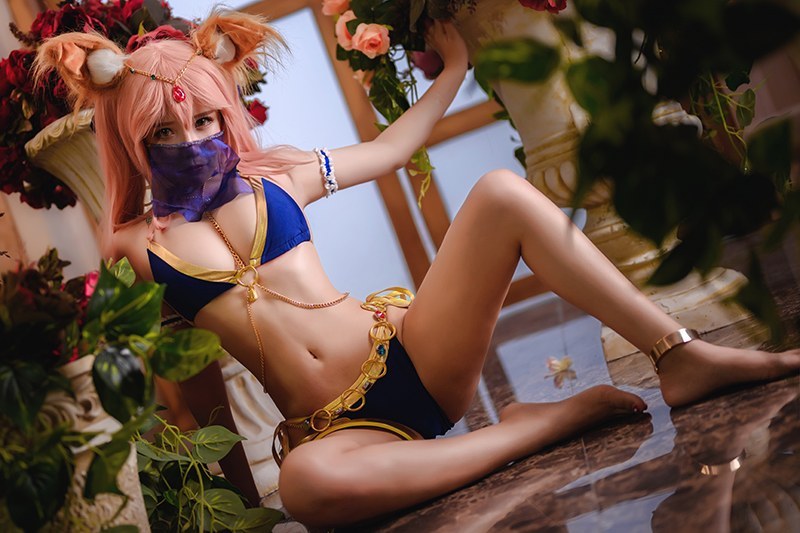 极品狐妖抱走莫子傲人美乳夺你魂(图31)