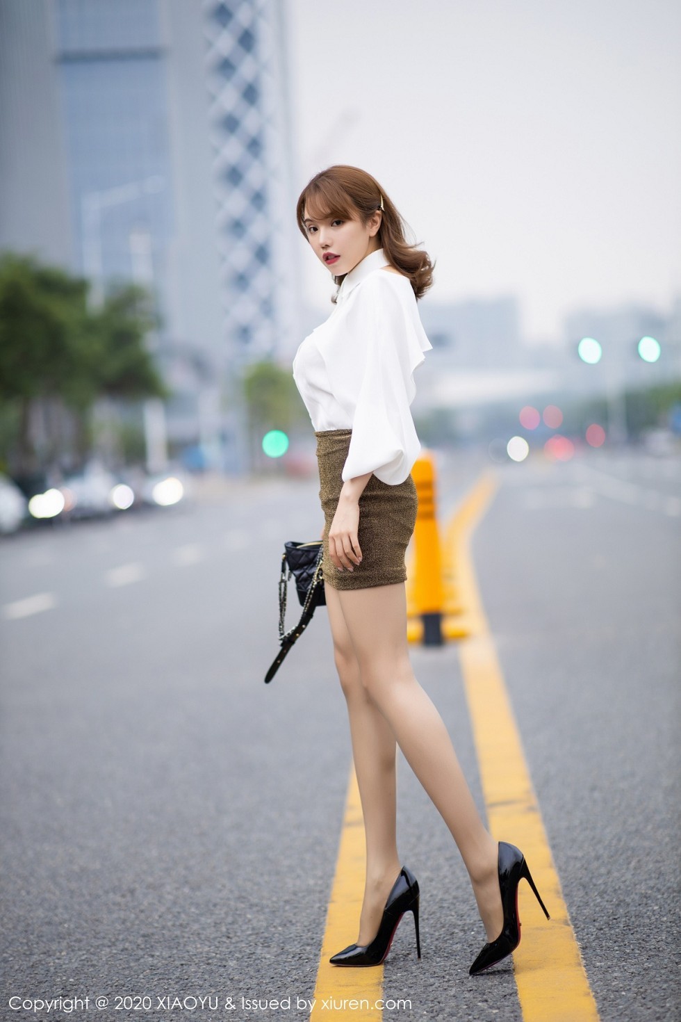 [XiaoYu画语界]Vol.382_女神黄乐然性感魅力车拍系列白衬衣配肉丝裤袜撩人诱惑写真112P
