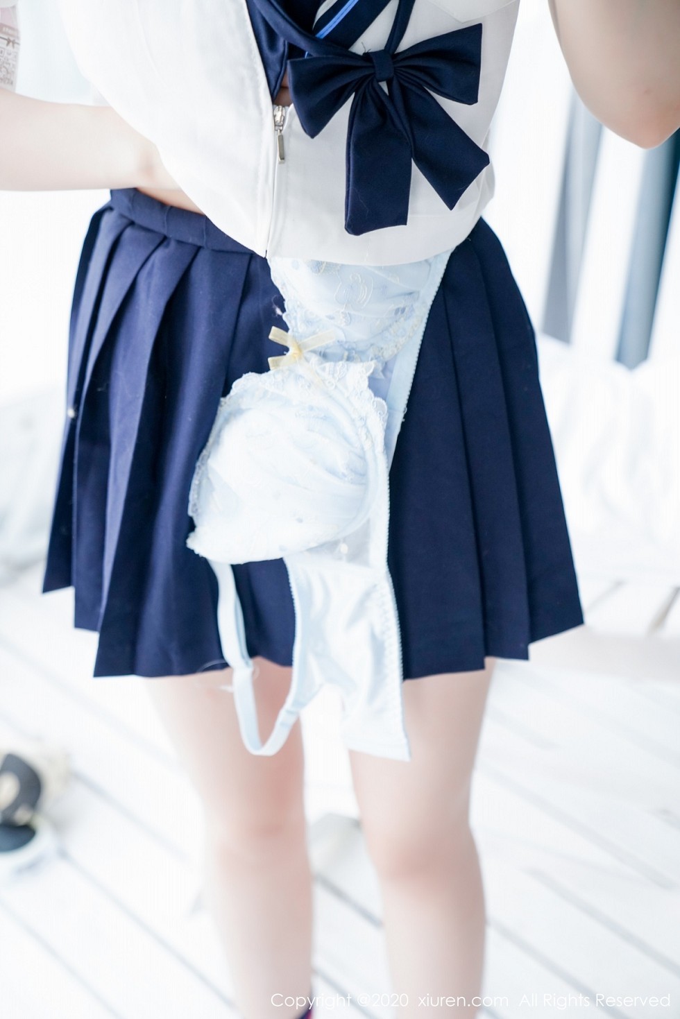 XiuRen第2629期_女神糯美子Mini三亚旅拍经典学生制服主题私房捆绑撩人诱惑写真45P