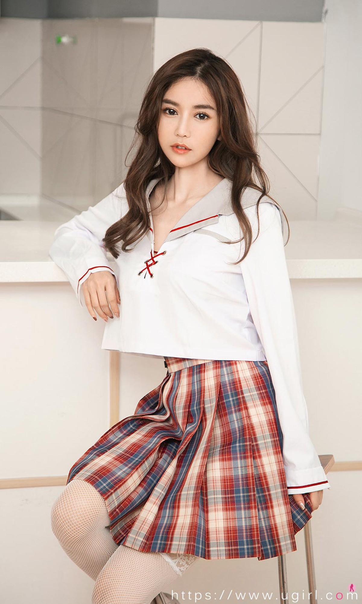 [Ugirls爱尤物]No.1952_嫩模田小燕私房格子裙学生制服+性感内衣秀完美身材诱惑写真35P