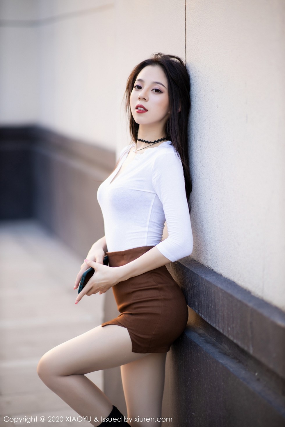 [XiaoYu画语界]Vol.387_嫩模言沫靓丽户外车拍主题性感红色内衣配肉丝袜诱惑写真105P
