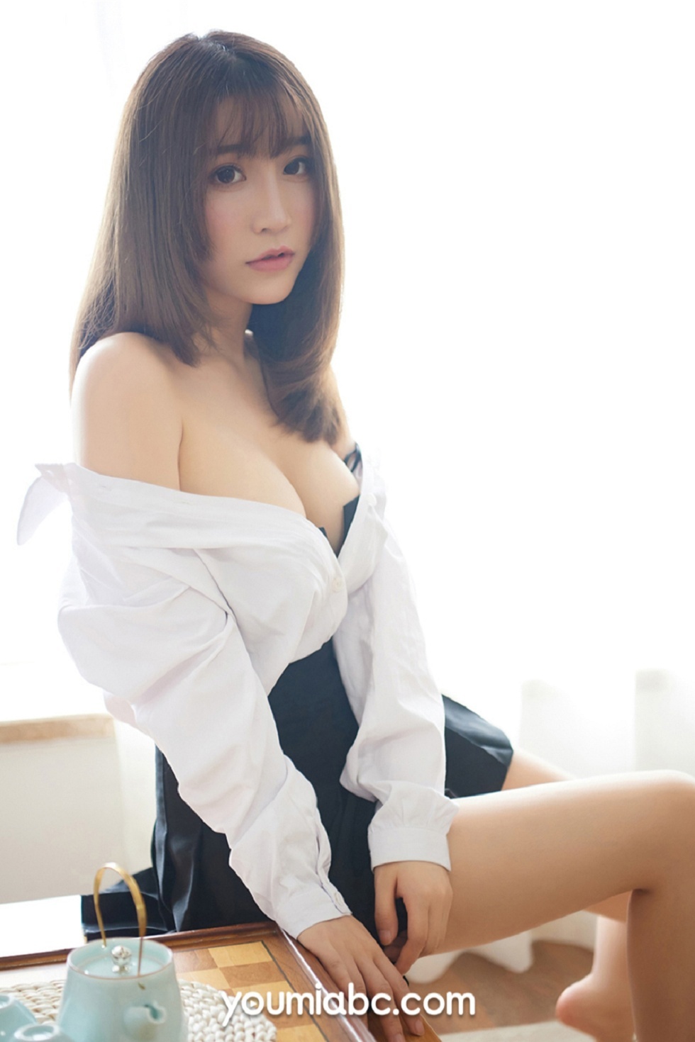 [YouMi尤蜜]Vol.379_嫩模绯月樱-Cherry学生妹制服主题半脱白衬衣露豪乳诱惑写真50P