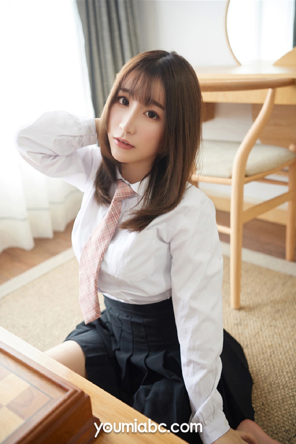 [YouMi尤蜜]Vol.379_嫩模绯月樱-Cherry学生妹制服主题半脱白衬衣露豪乳诱惑写真50P