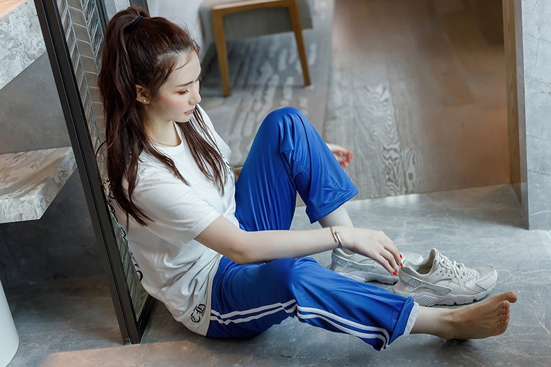 宝藏学生妹evon校服下的巨乳诱惑(图10)
