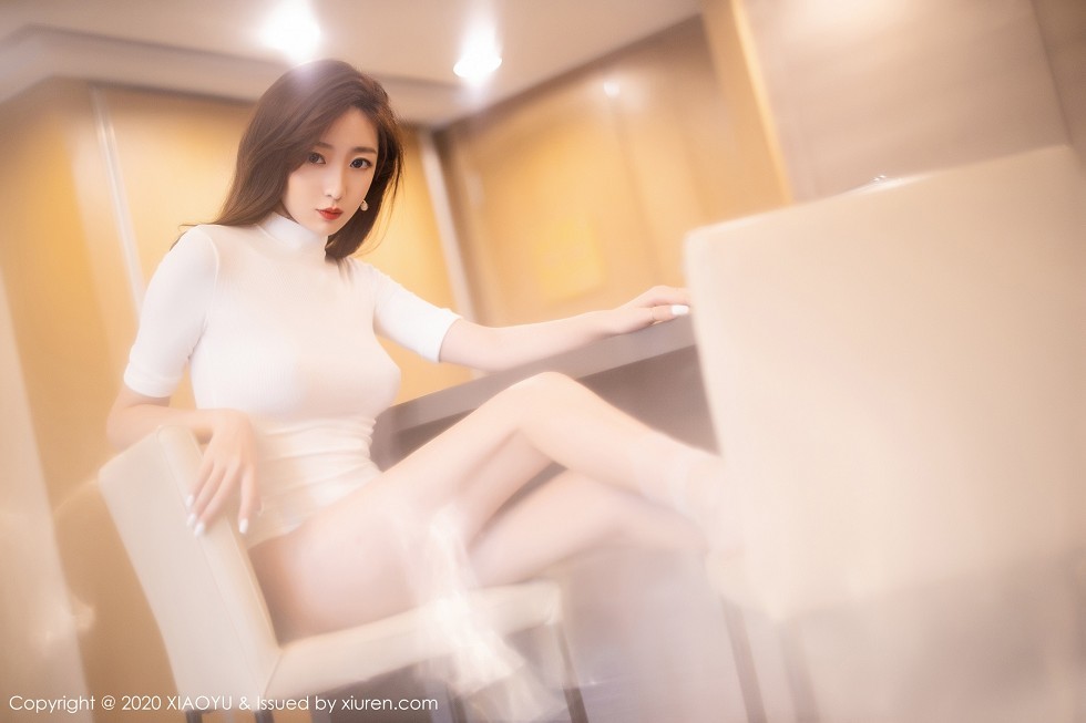 [XiaoYu画语界]Vol.389_嫩模安琪Yee私房白色高叉连体衣配薄透丝袜秀美腿性感写真88P