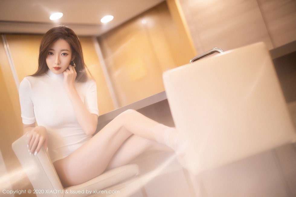[XiaoYu画语界]Vol.389_嫩模安琪Yee私房白色高叉连体衣配薄透丝袜秀美腿性感写真88P