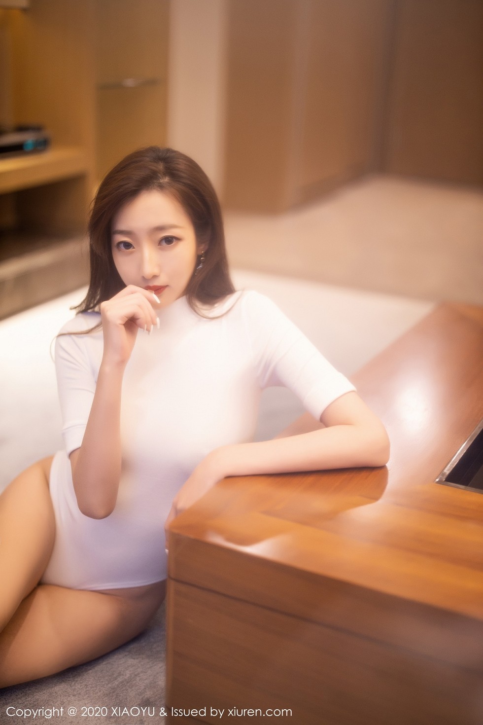 [XiaoYu画语界]Vol.389_嫩模安琪Yee私房白色高叉连体衣配薄透丝袜秀美腿性感写真88P
