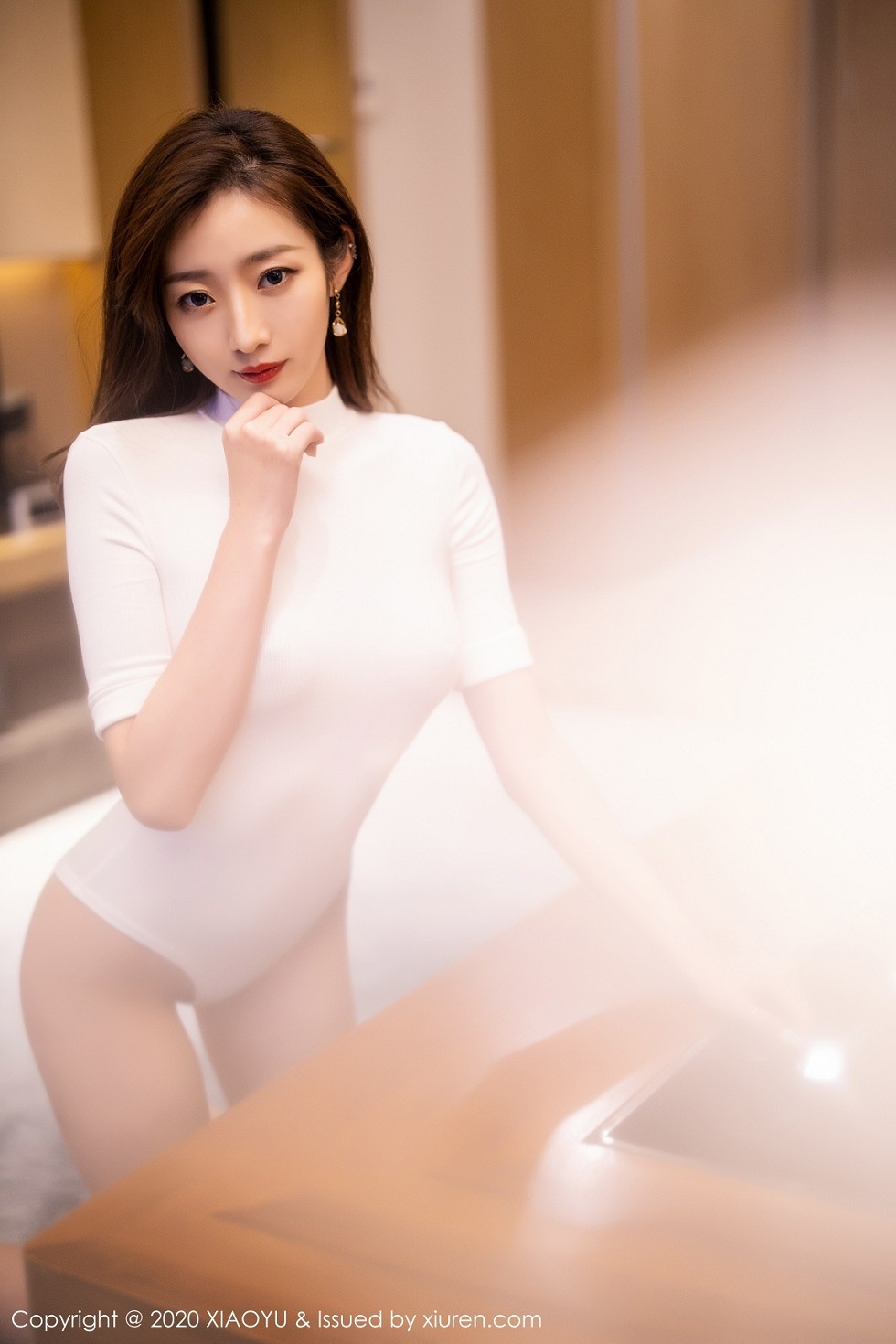[XiaoYu画语界]Vol.389_嫩模安琪Yee私房白色高叉连体衣配薄透丝袜秀美腿性感写真88P