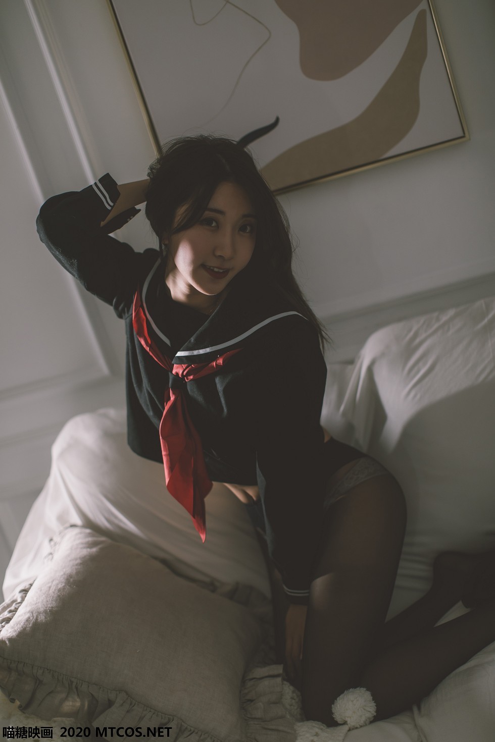 [喵糖映画]JKL.002_黑色JK少女私房超薄黑丝裤袜透视秀白色蕾丝内裤诱惑写真50P
