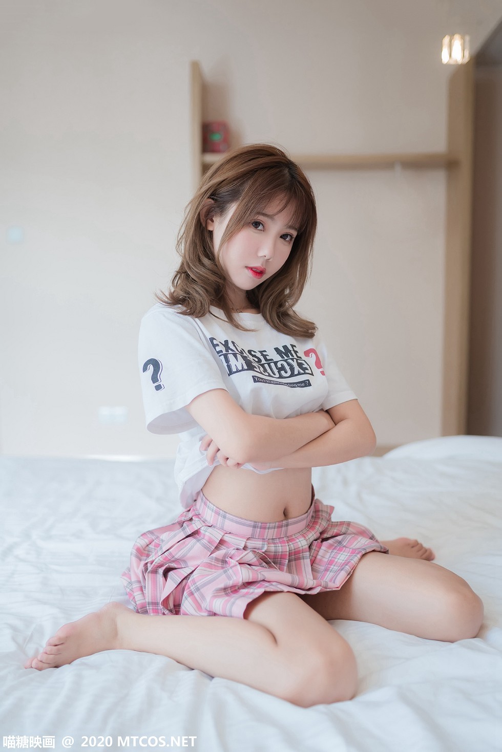 [喵糖映画]JKL.010_JK制服美女私房性感白色短裙配粉色格子裙半撩露翘臀诱惑写真45P