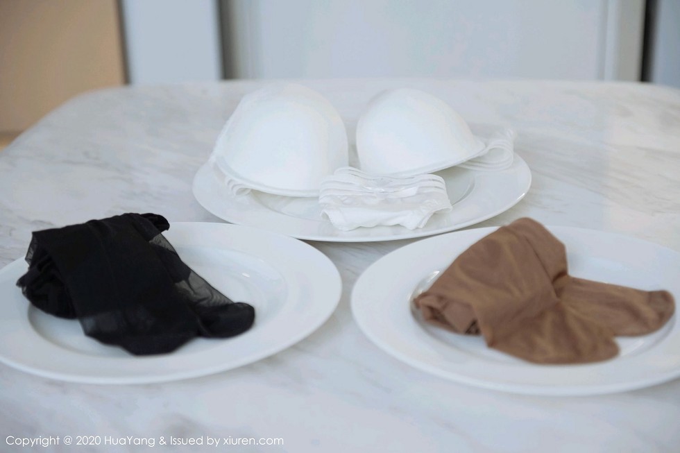 [HuaYang花漾]Vol.309_嫩模徐安安丝袜奇遇记主题私房性感内衣配肉丝裤袜诱惑写真67P