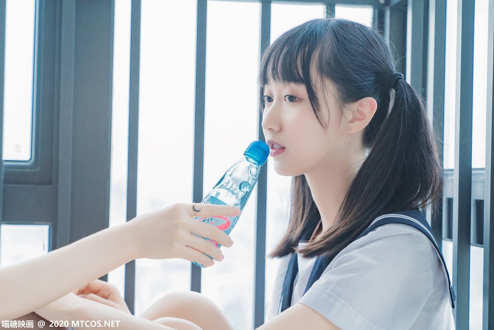 [喵糖映画]JKL.014_JK制服姐妹花私房性感短裙露翘臀美腿撩人姿势极致诱惑写真33P