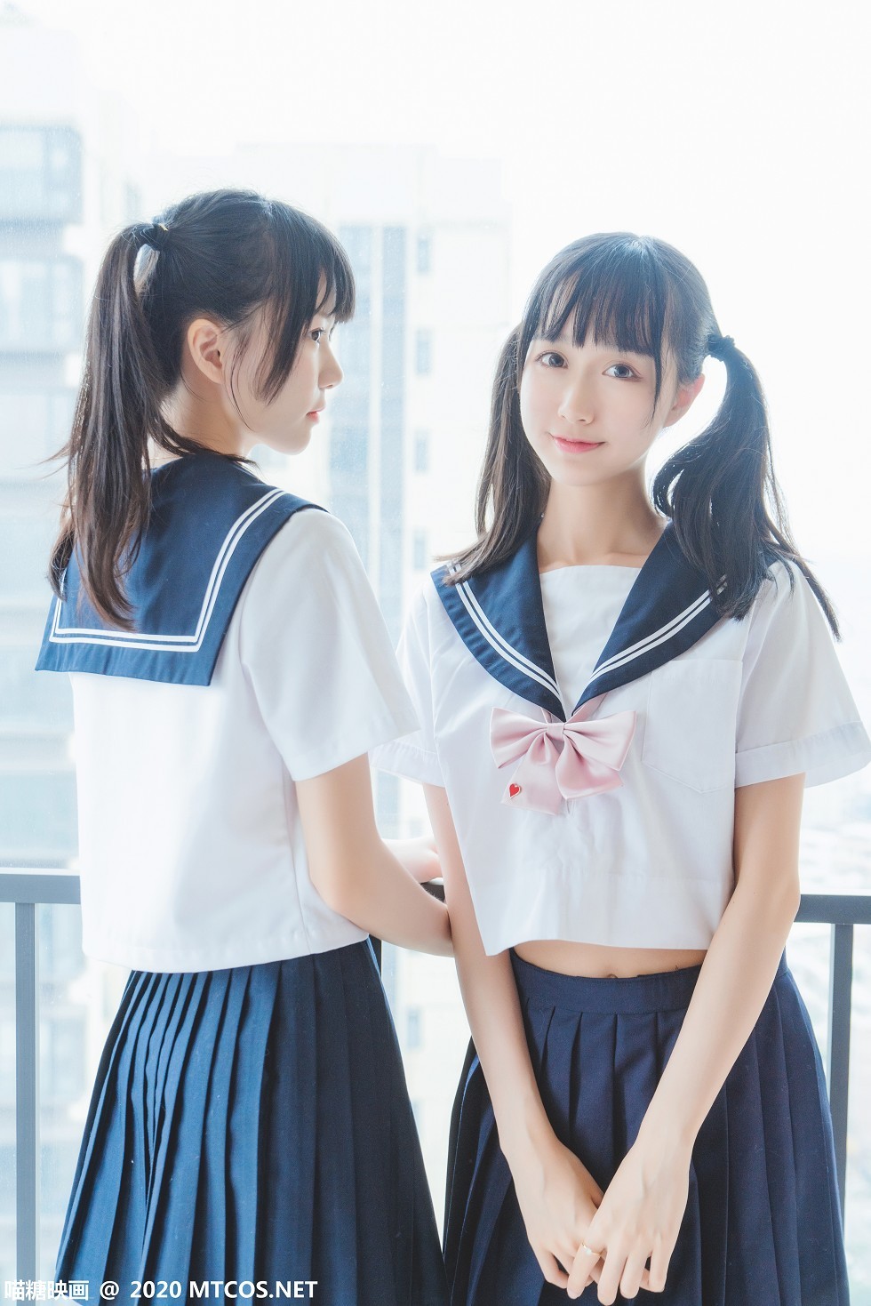 [喵糖映画]JKL.014_JK制服姐妹花私房性感短裙露翘臀美腿撩人姿势极致诱惑写真33P