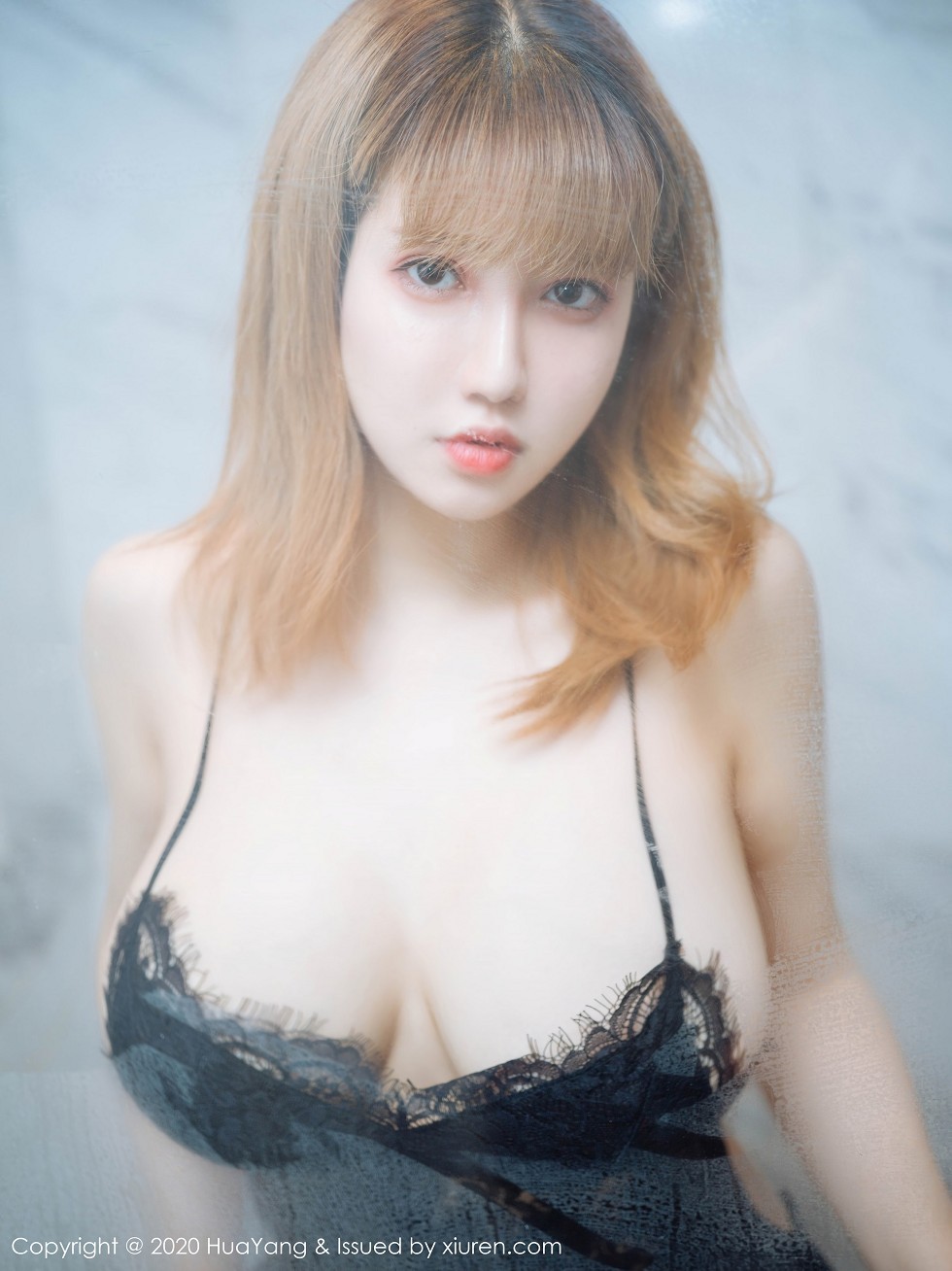 [HuaYang花漾]Vol.311_嫩模周大萌浴室性感黑色蕾丝睡衣湿身秀惹火身材诱惑写真40P