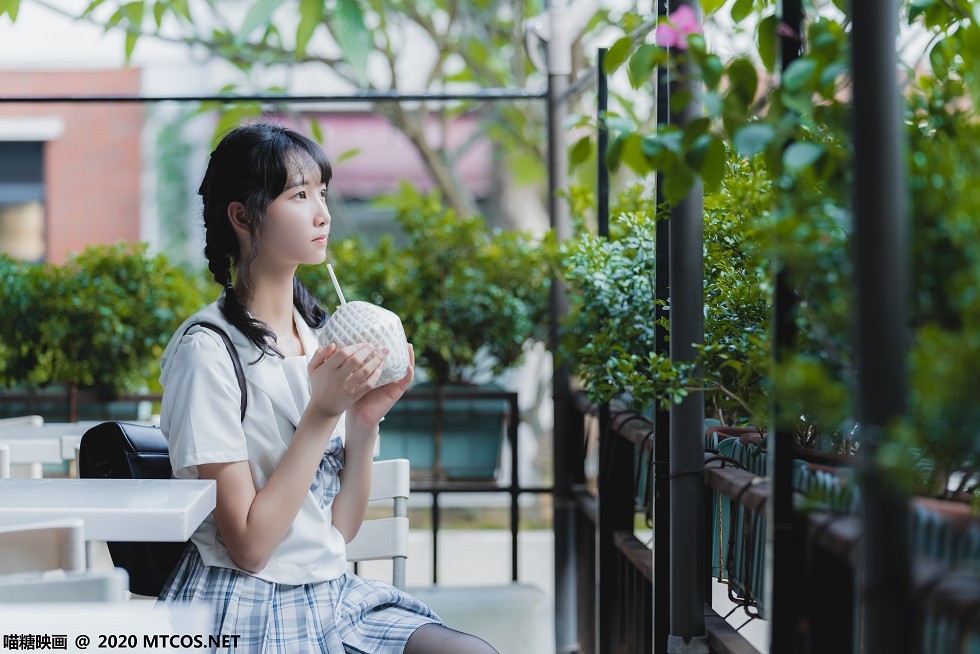 [喵糖映画]JKL.018_清纯学妹户外校园性感JK制服格子短裙配黑丝裤袜迷人写真54P