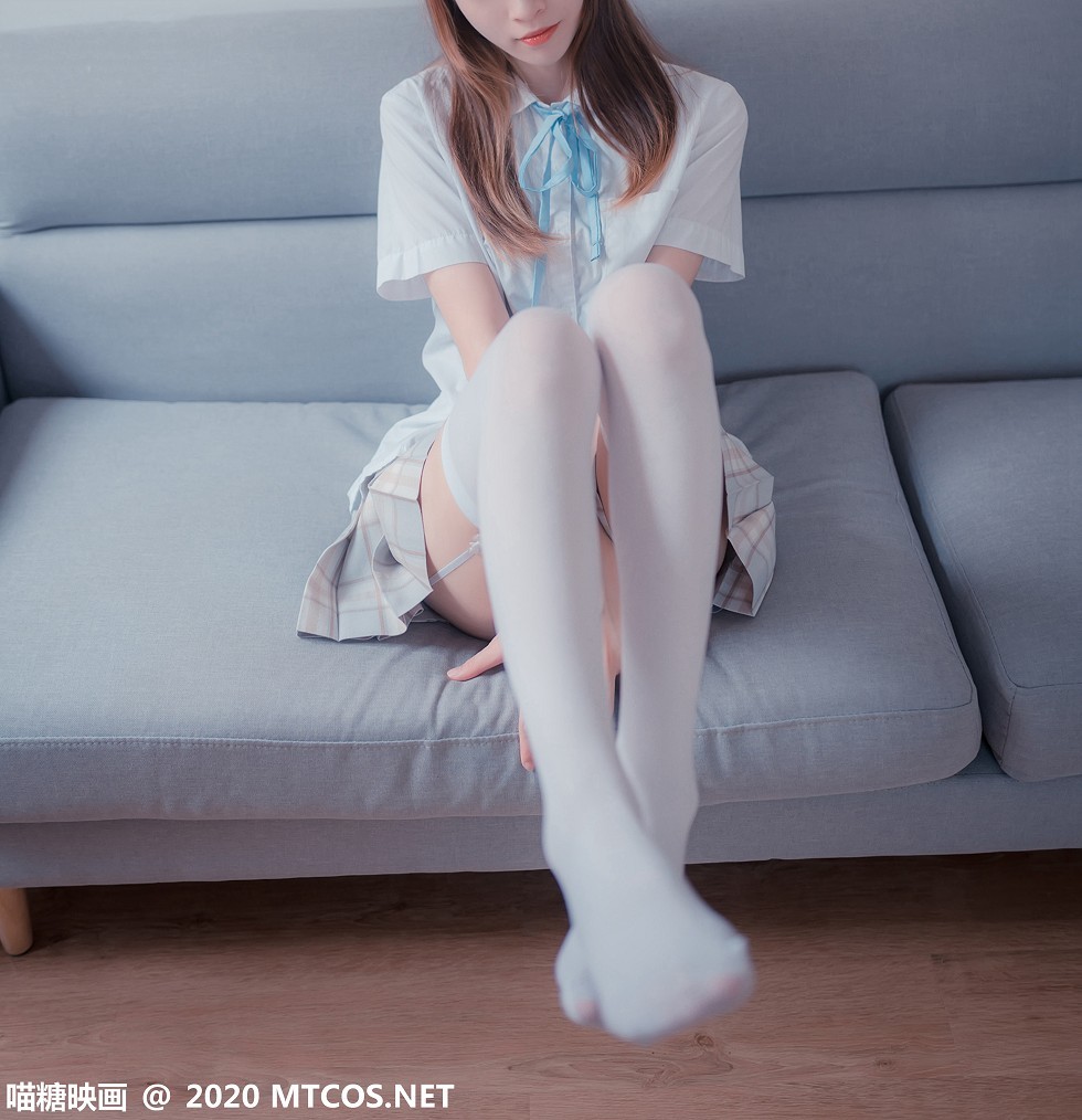 [喵糖映画]JKL.019_猫耳JK制服美女私房沙发上性感格子裙配吊带白丝袜诱惑写真45P