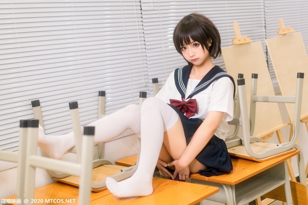 [喵糖映画]JKL.020_JK制服美女教室里性感黑色短裙配白丝袜秀美腿迷人写真25P