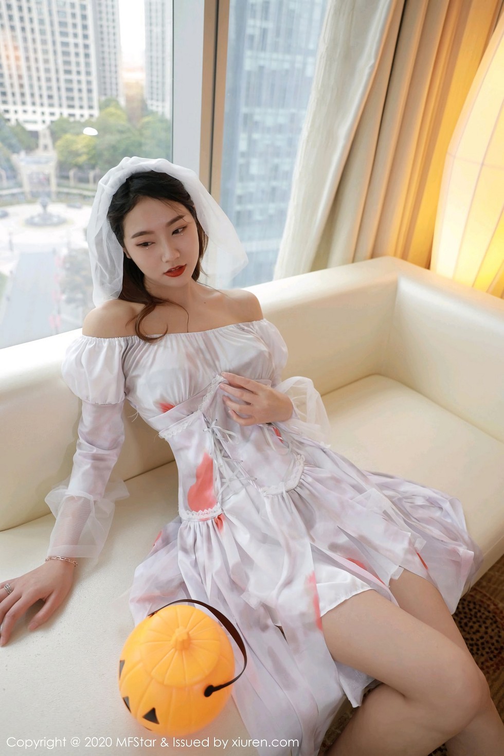 [MFStar模范学院]Vol.408_嫩模方子萱万圣节鬼新娘主题撩裙露蕾丝内裤诱惑写真61P