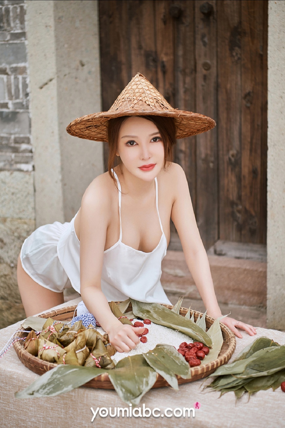 [YouMi尤蜜]Vol.404_尤蜜合辑纵情端午主题性感姐妹花丝滑吊带内衣撩人诱惑写真79P