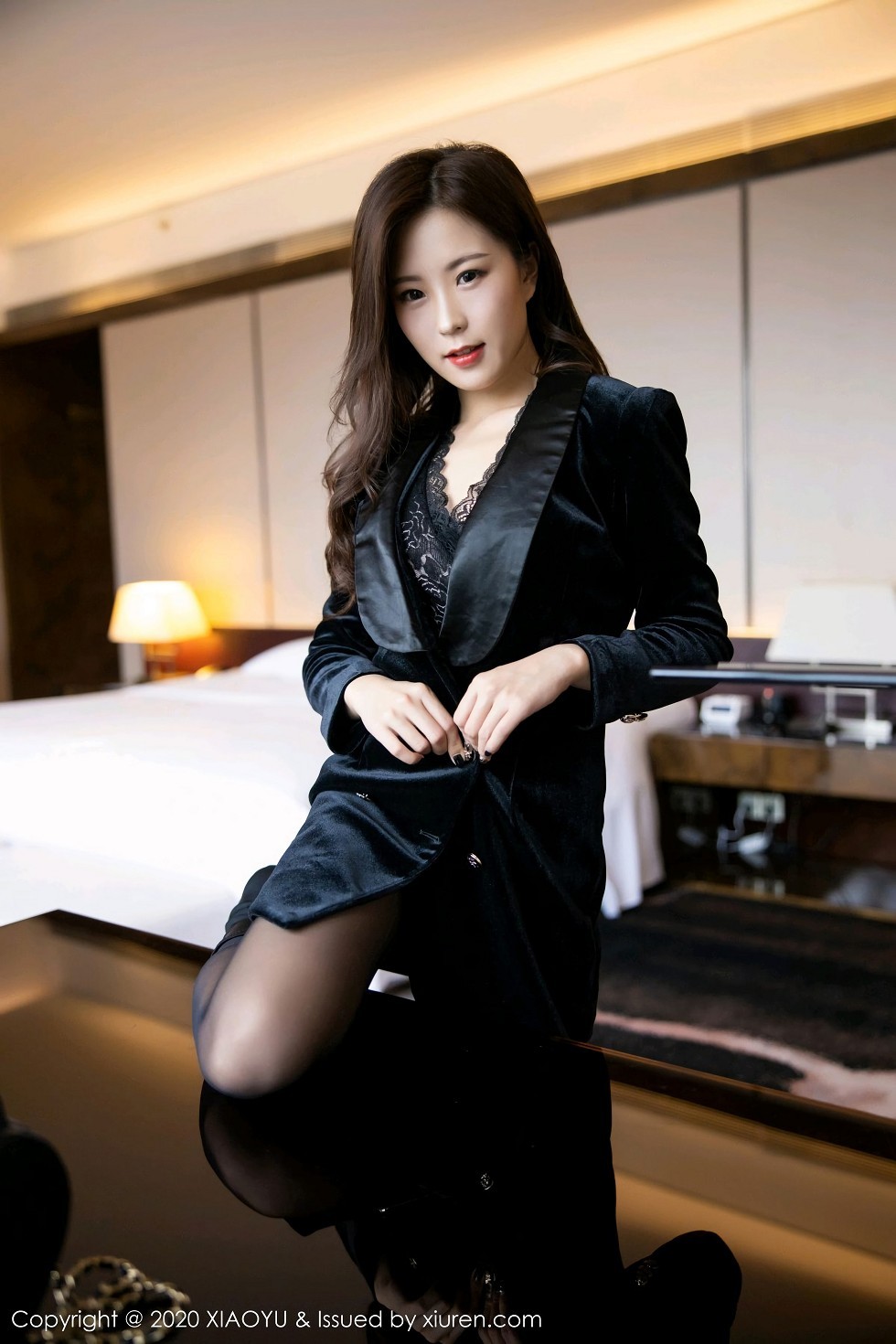 [XiaoYu画语界]Vol.400_嫩模杨紫嫣Cynthia私房床上超薄黑丝裤袜秀翘臀极致诱惑写真83P