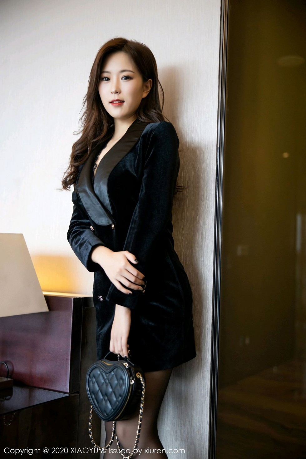 [XiaoYu画语界]Vol.400_嫩模杨紫嫣Cynthia私房床上超薄黑丝裤袜秀翘臀极致诱惑写真83P